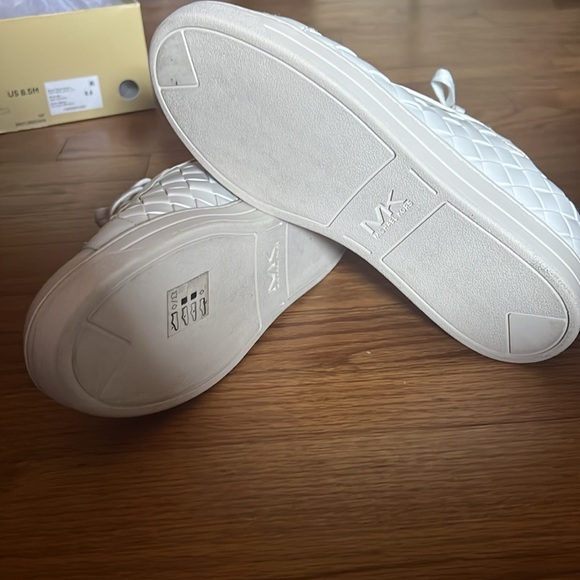Michael Kors Keating Lace Up sneaker size 8.5 - Picture 4 of 5